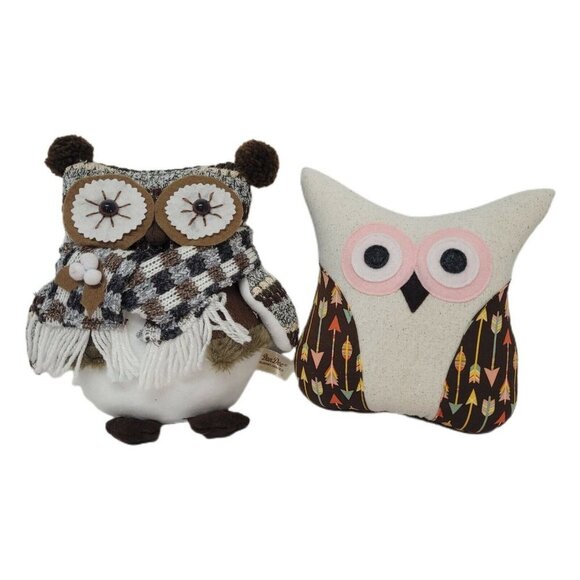 Lot 2 Sitting Owl Stuffed Plush W/ Scarf Dan Dee & A Twisted Thread Owl Pillow. - Picture 1 of 8